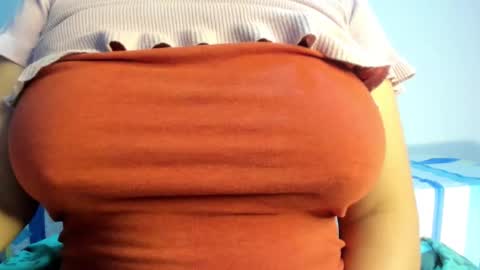 Snapshot of tiffany_teressa chatting on 12.18.25 tiffany theressa online show from 12.18.25