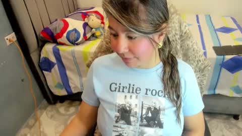 Snapshot of tiffany_teressa chatting on 12.19.25 tiffany theressa online show from 12.19.25