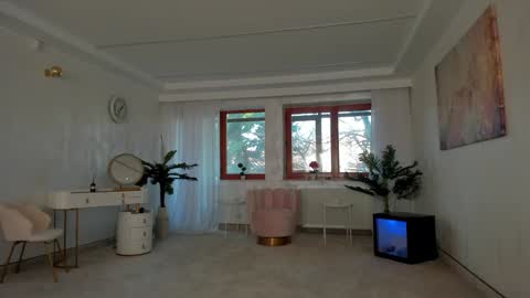 Tiffany Houston online show from 01.23.25