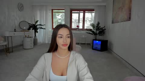 Tiffany Houston online show from 02.08.25