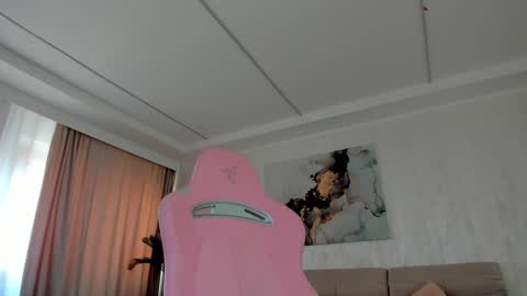 Tiffany Houston online show from 03.07.25