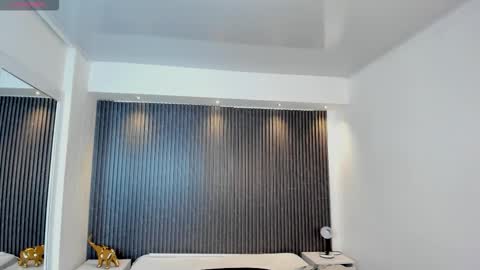 tiffanyhoustton online show from 02.11.26