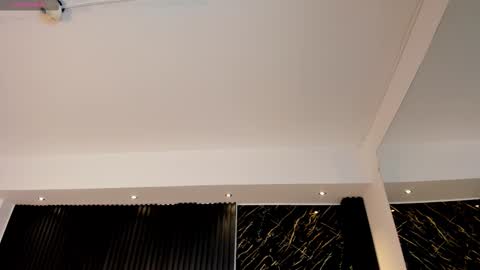 tiffanyhoustton online show from 02.23.26