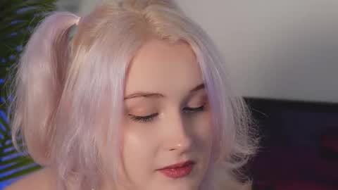 tiffanyjons online show from 11.23.25