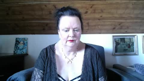 TiffanyMature online show from 04.25.26