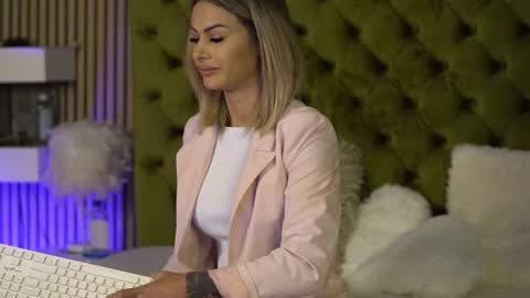 Ilaria online show from 09.16.25