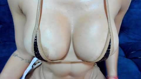 Snapshot of tiffanystone_ chatting on 02.12.26 Tiffany online show from 02.12.26