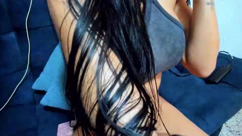 Snapshot of tiffanystone_ chatting on 02.16.26 Tiffany online show from 02.16.26