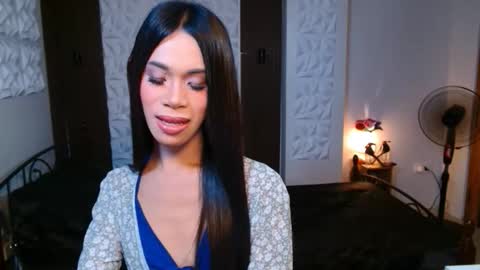 Snapshot of tiffanythebigcock chatting on 10.19.25 tiffanythebigcock online show from 10.19.25