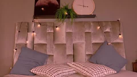 Snapshot of tiffvalentinee_ chatting on 10.13.25 Tiffany online show from 10.13.25