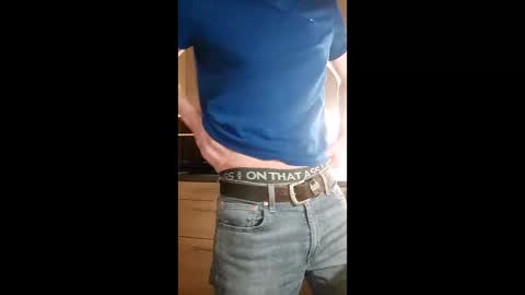 Snapshot of tigerjow941808 chatting on 02.15.26 tigerjow941808 online show from 02.15.26