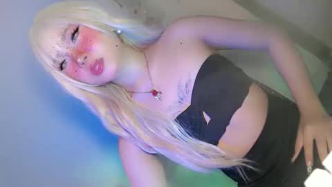 tight_elliana online show from 04.13.26