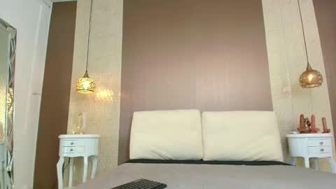 Snapshot of tiifany_baker chatting on 11.01.25 T I F F A N Y online show from 11.01.25