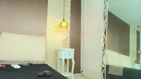 T I F F A N Y online show from 03.04.26