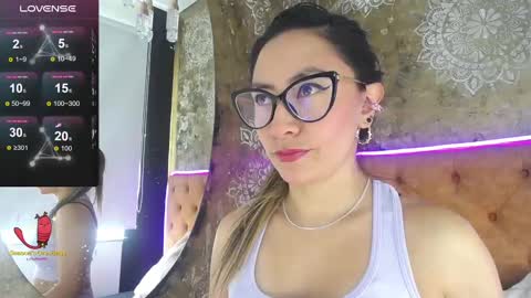 TILA TEQUILA online show from 03.08.25