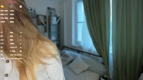 Elizabeth Elize online show from 05.08.26