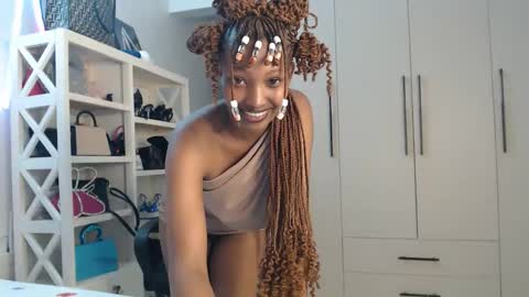 Tilly online show from 02.04.26