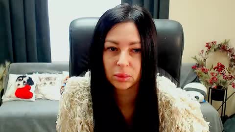 Luisa online show from 04.13.26