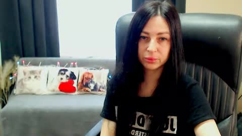 Snapshot of timeparadice chatting on 05.21.26 Luisa online show from 05.21.26