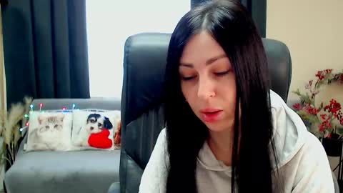 Snapshot of timeparadice chatting on 06.04.26 Luisa online show from 06.04.26