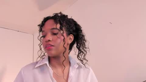 T I N A online show from 05.02.26