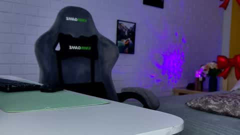 Snapshot of tinadavil chatting on 02.17.26 Tina Davil online show from 02.17.26