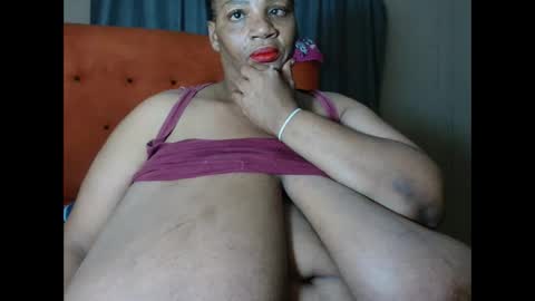 Snapshot of tinagiant chatting on 03.05.26 tinagiant online show from 03.05.26