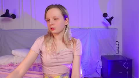 Snapshot of tinasiner chatting on 01.24.25 tinasiner online show from 01.24.25