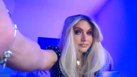 tinkerbell822 online show from 02.16.25