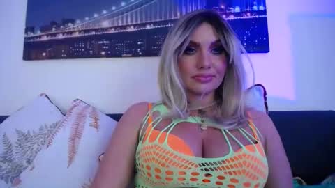 tinkerbell822 online show from 02.19.25