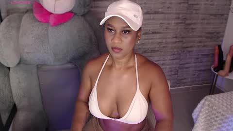 Tinna Goddess online show from 04.04.26