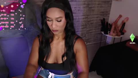 Tinna Goddess online show from 04.24.26
