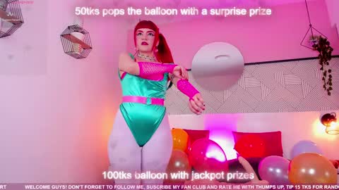 Snapshot of tiny__emmy chatting on 12.22.24 Emmy blue berry1 online show from 12.22.24