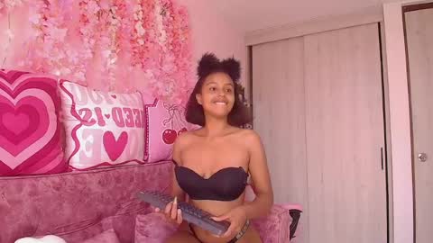 Snapshot of tiny_cherry chatting on 03.16.26 Tiny online show from 03.16.26