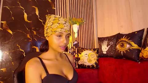 Snapshot of tiny_cherry chatting on 03.24.26 Tiny online show from 03.24.26