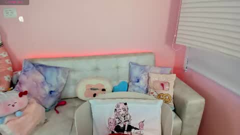 tiny_cora online show from 06.19.26