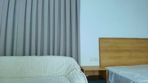 Snapshot of tiny_cute chatting on 02.09.25 Lia online show from 02.09.25