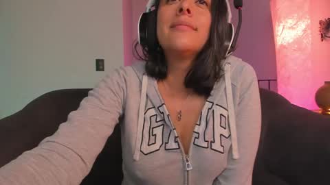 Snapshot of tiny_panther chatting on 02.01.25 Ana Molly online show from 02.01.25