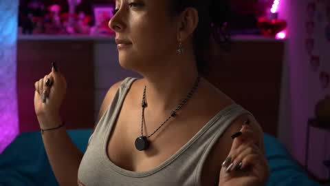 Snapshot of tiny_panther chatting on 02.21.25 Ana Molly online show from 02.21.25