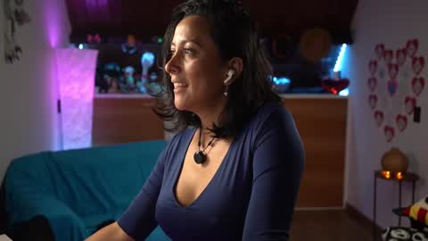 Snapshot of tiny_panther chatting on 02.22.25 Ana Molly online show from 02.22.25