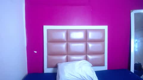 tiny_sarah1 online show from 02.24.26