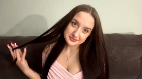 Snapshot of tinykissme chatting on 01.16.26 Karolina online show from 01.16.26