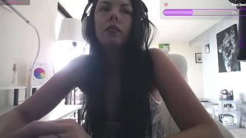 stage Kylie Sinner  brand CLITBAIT online show from 07.07.26