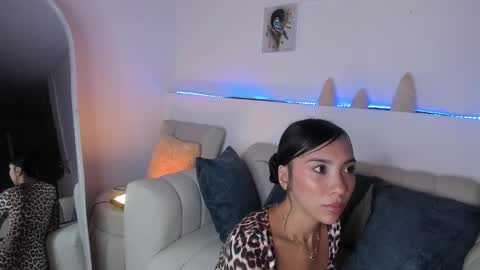 Snapshot of tinymoon_ chatting on 03.15.26 Luna online show from 03.15.26