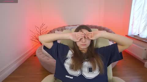 tinynataliee online show from 04.11.26