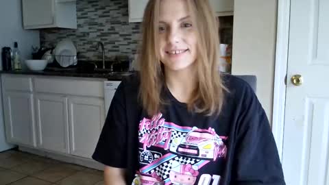 Snapshot of tinywithtiddies chatting on 12.20.25 tinywithtiddies online show from 12.20.25