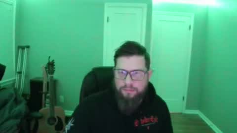 Snapshot of tippertonight chatting on 11.17.25 tippertonight online show from 11.17.25