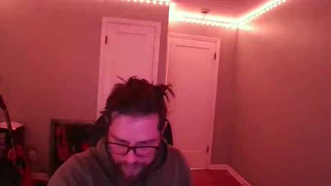 Snapshot of tippertonight chatting on 05.28.26 tippertonight online show from 05.28.26
