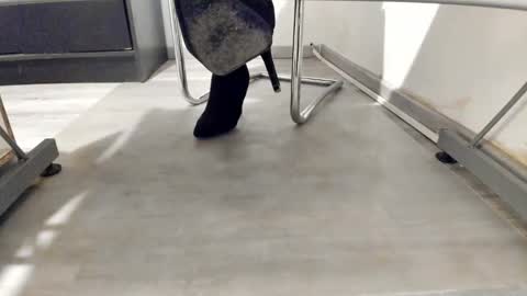 Snapshot of tired33 chatting on 01.11.26 Anna online show from 01.11.26