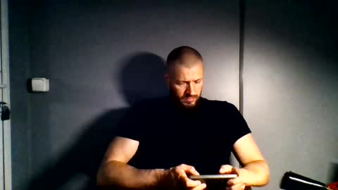 Snapshot of titan_heart chatting on 06.23.26 titan_heart online show from 06.23.26